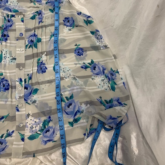 Torrid Floral Tank - Picture 3 of 8